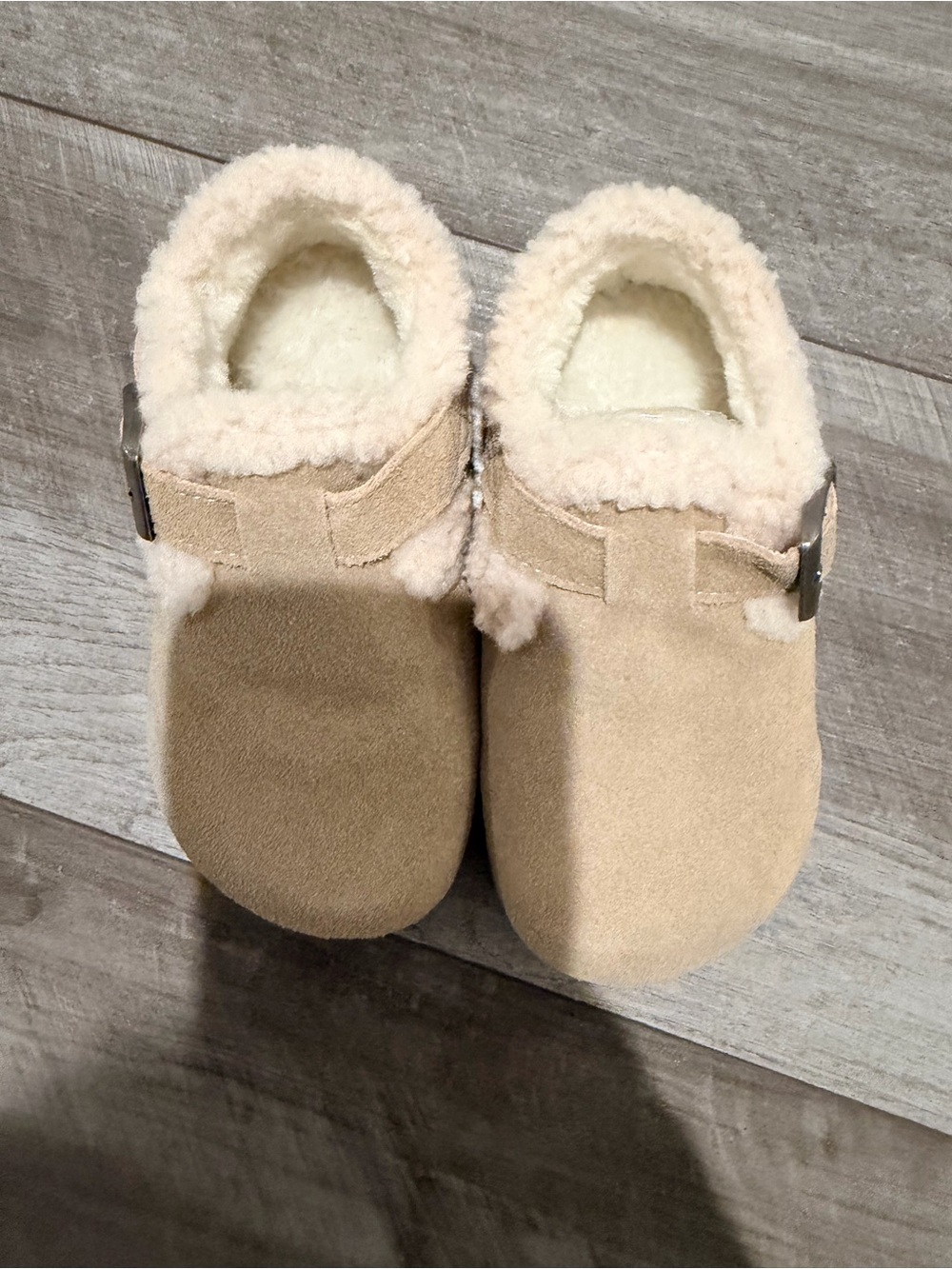 Kids Cream unisex clogs